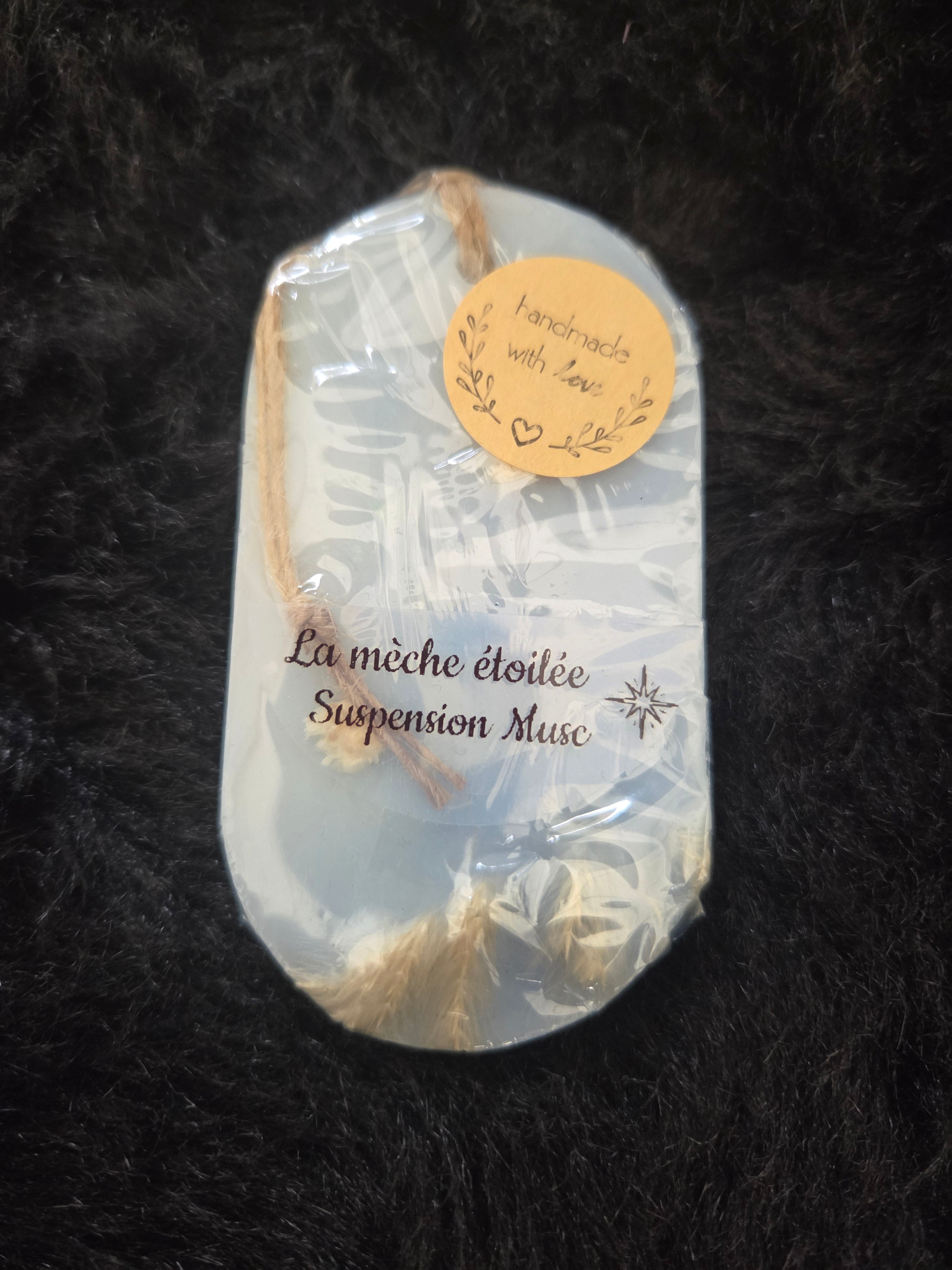 Suspension parfumé
